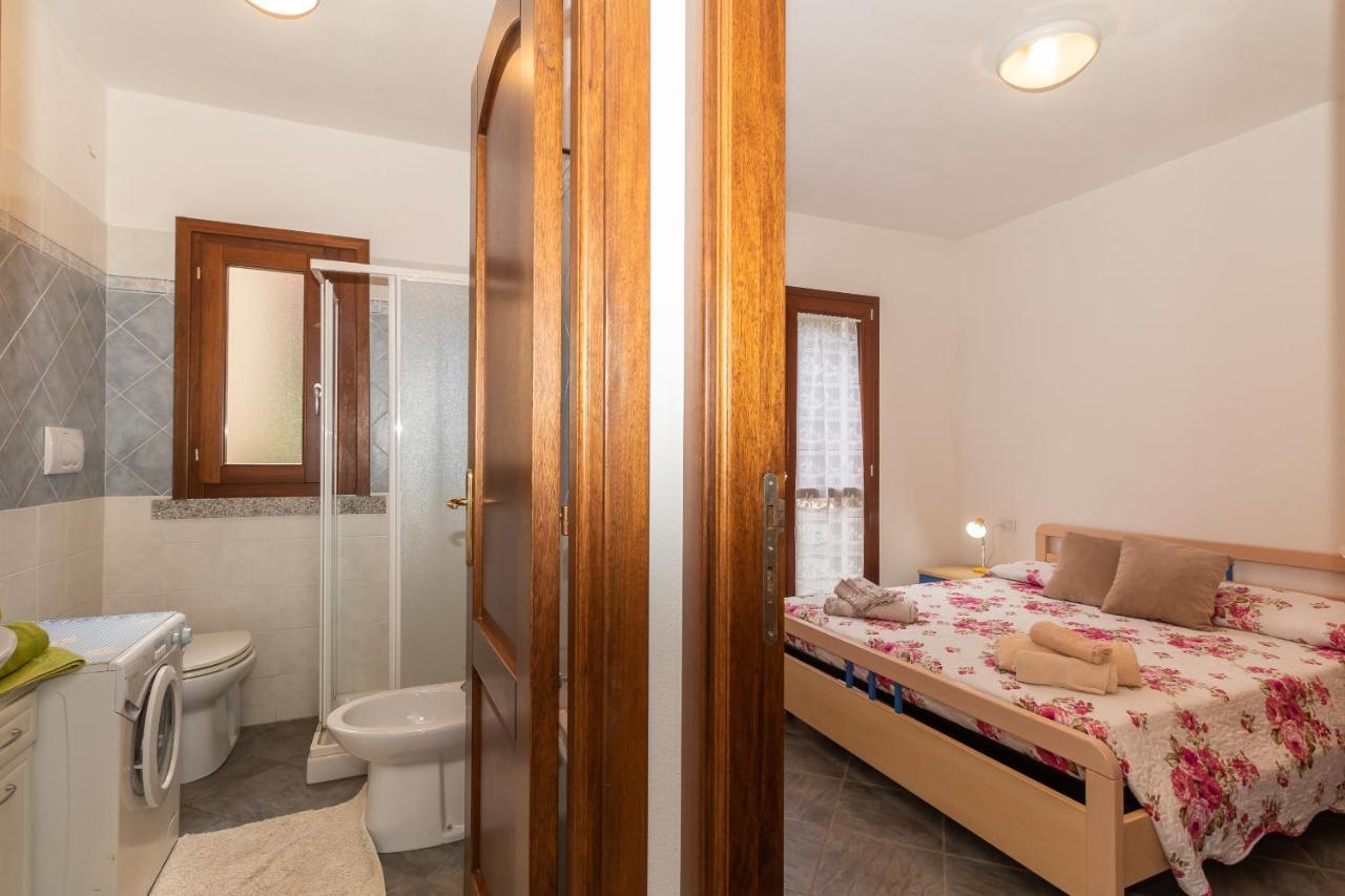 Appartamento Con Piscina 03 Trinità dʼAgultu 外观 照片
